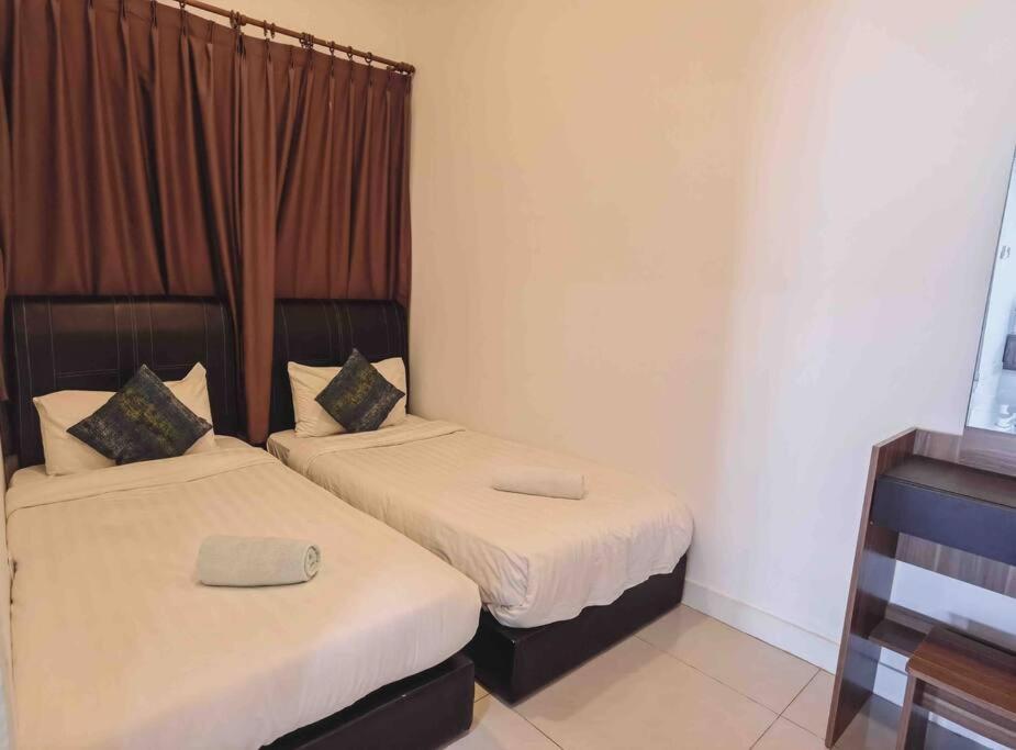 Urban Loft @ Imago Mall - 5 Pax, 2 2 Bath Apartment