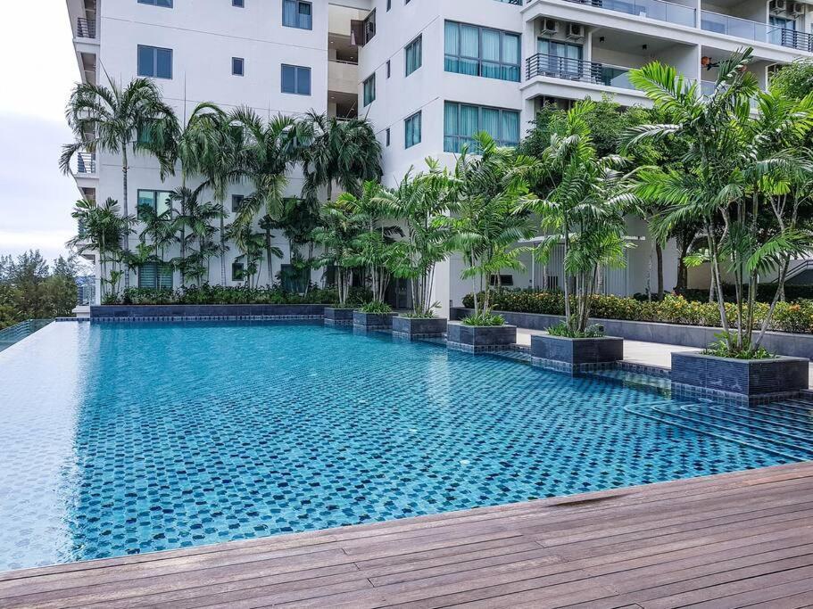 Apartment Urban Loft @ Imago Mall - 5 Pax, 2 2 Bath Kota Kinabalu